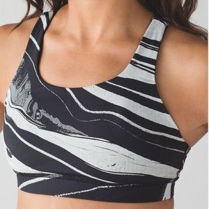Lululemon Energy Bra (Nulux)
Marbled Mix Energy Bra White Black